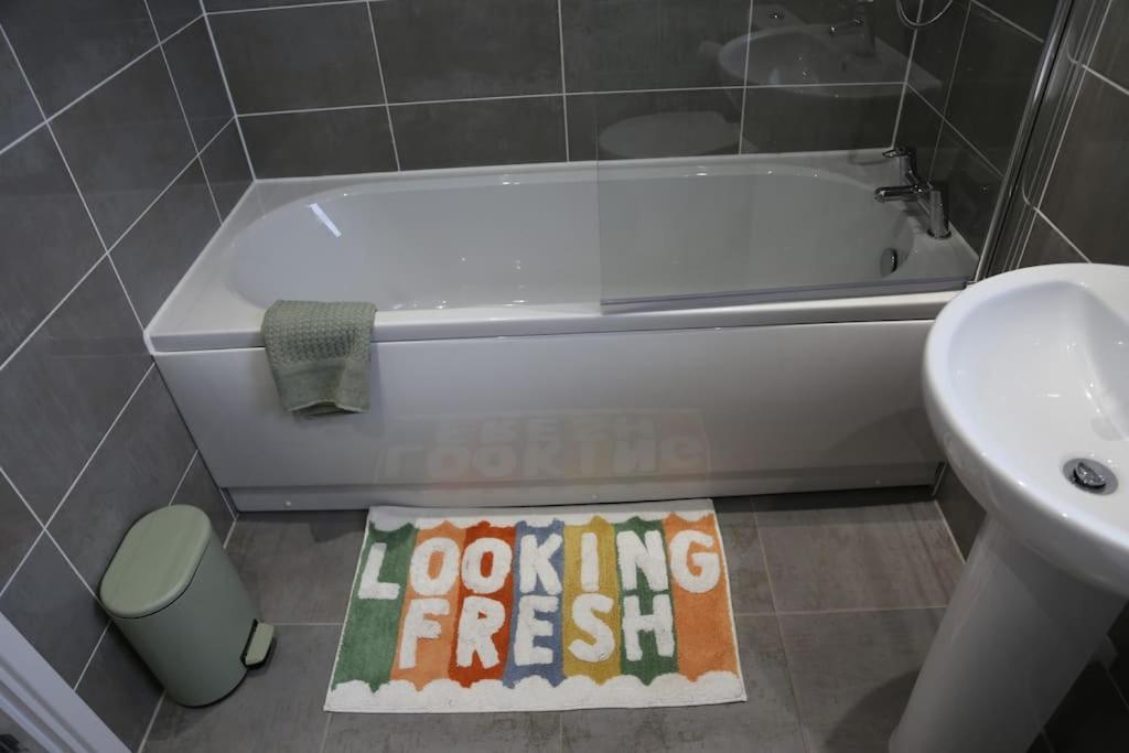 Luxury Ground Floor 2 Bedroom Apartment Free Wifi & Parking Шефилд Экстерьер фото